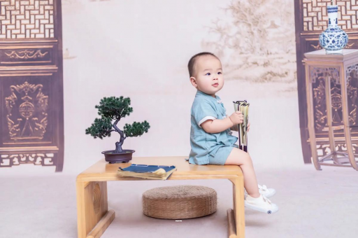 白山孕妇尖肚子和圆肚子