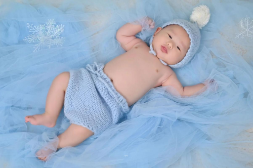 白山7个月宝宝吐舌头